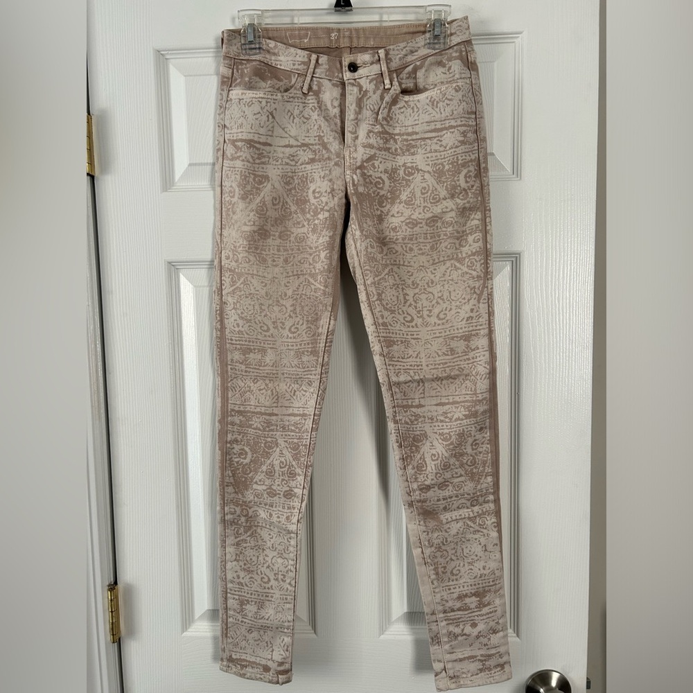 Levi’s Aztec Jegging 🏹